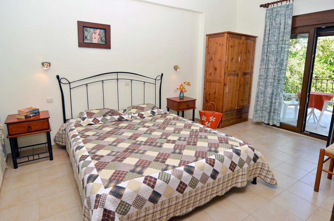 Pension Aldebaran Hotel Potos Exterior photo